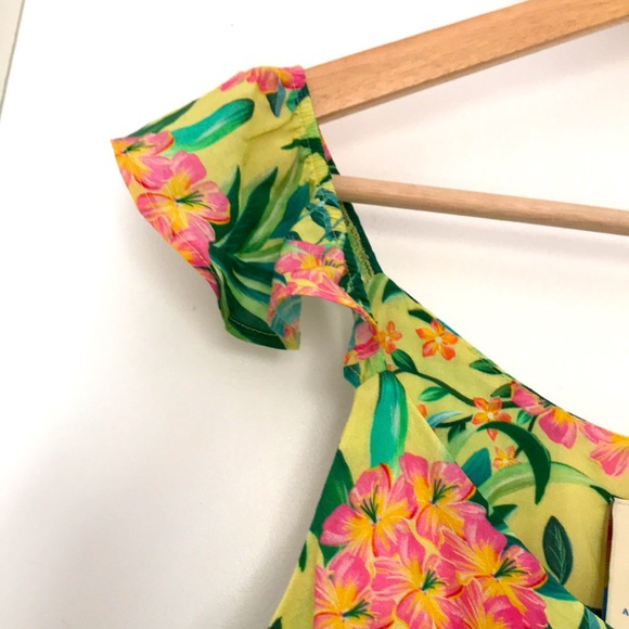 Farm Rio Ruffled Floral Tank top Anthropologie blouse M NWT - Picture 11 of 15